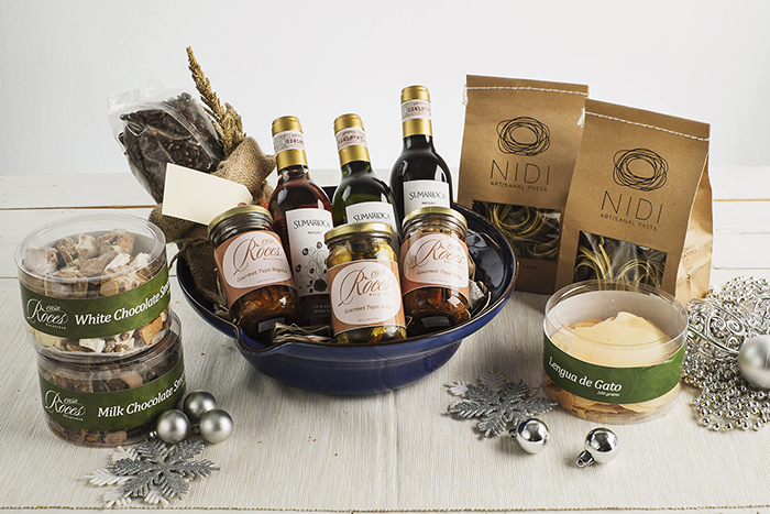 casa roces christmas hampers