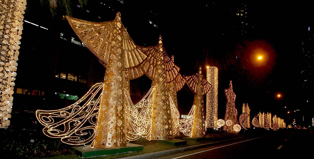 Paying homage to earlier Christmas decors in Ayala Avenue which highlighted Filipino artistry, this year’s theme, designed by premier event stylist and interior designer Zenas Pineda, features bronze-colored, cone-shaped Christmas trees with intricate patterns reminiscent of the decors that lined and lit up the city’s lamp posts decades ago. Local materials and products will also be promoted through details and decors that showcase abanico-shaped installations and Capiz chandeliers, as well as solihiya and adarna feather patterns, which all signify the rich heritage of Filipinos.