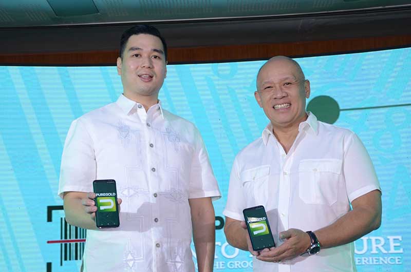 Puregold President Vincent Co with Globe President and CEO Ernest Cu copy