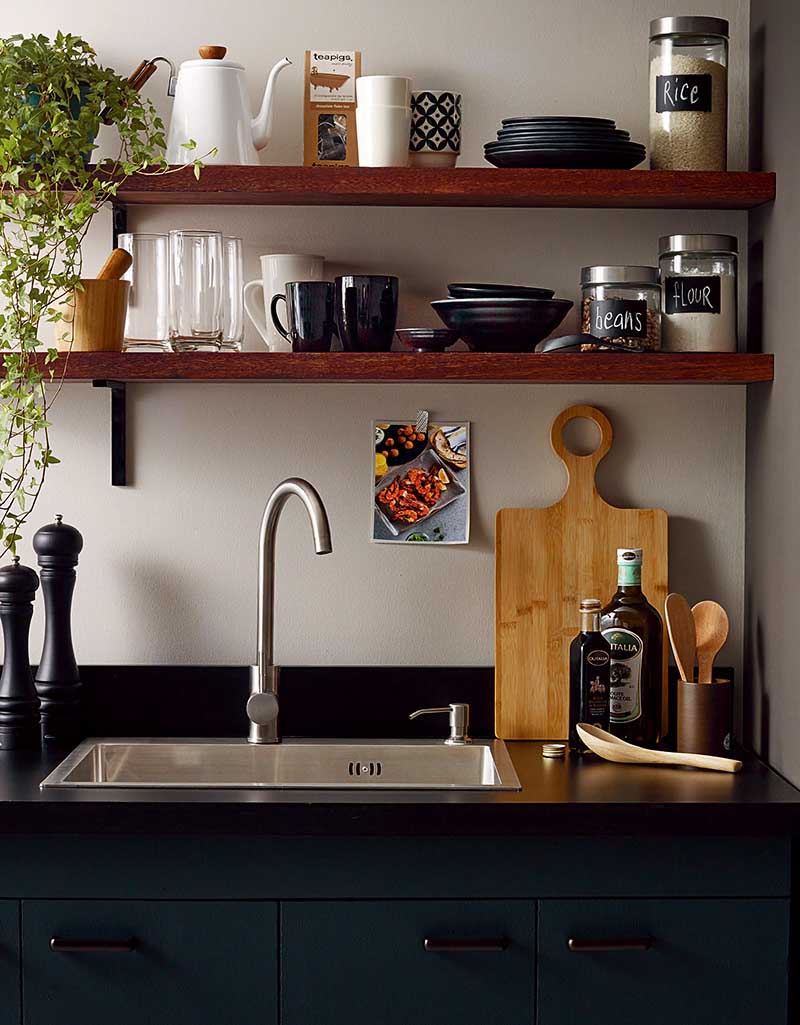 Make your kitchen workspace clutter-free and maximize the area by putting commonly-used utensils within your reach.